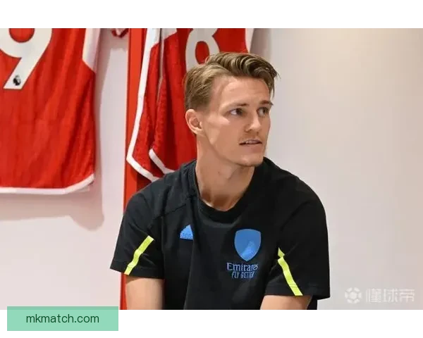 四万五千挪威球迷狂欢庆祝，厄德高压轴登场点燃全场首都盛会之夜